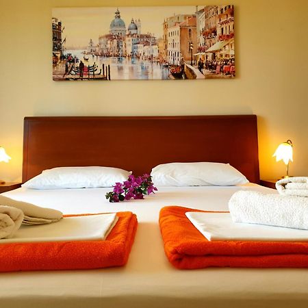 Guest House Villa Pastrovka Sveti Stefan Bagian luar foto