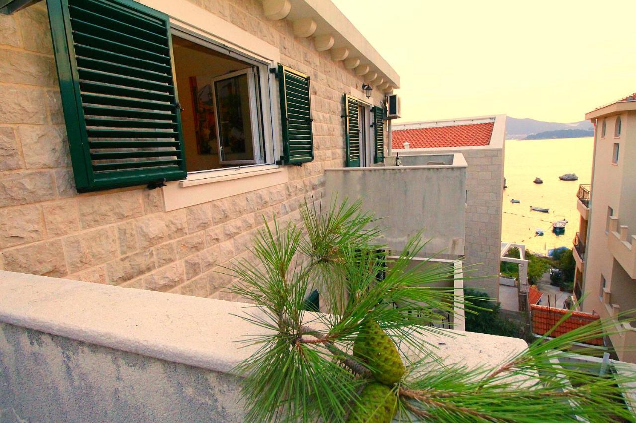 Guest House Villa Pastrovka Sveti Stefan Bagian luar foto