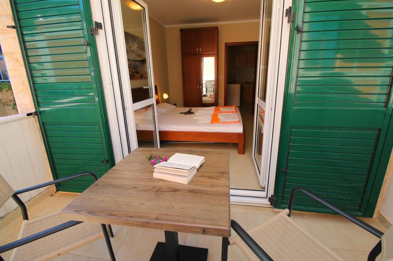 Guest House Villa Pastrovka Sveti Stefan Bagian luar foto