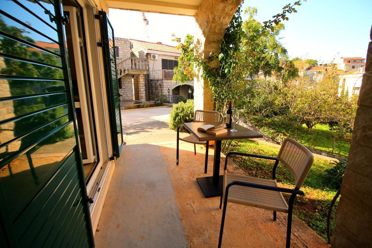 Guest House Villa Pastrovka Sveti Stefan Ruang foto