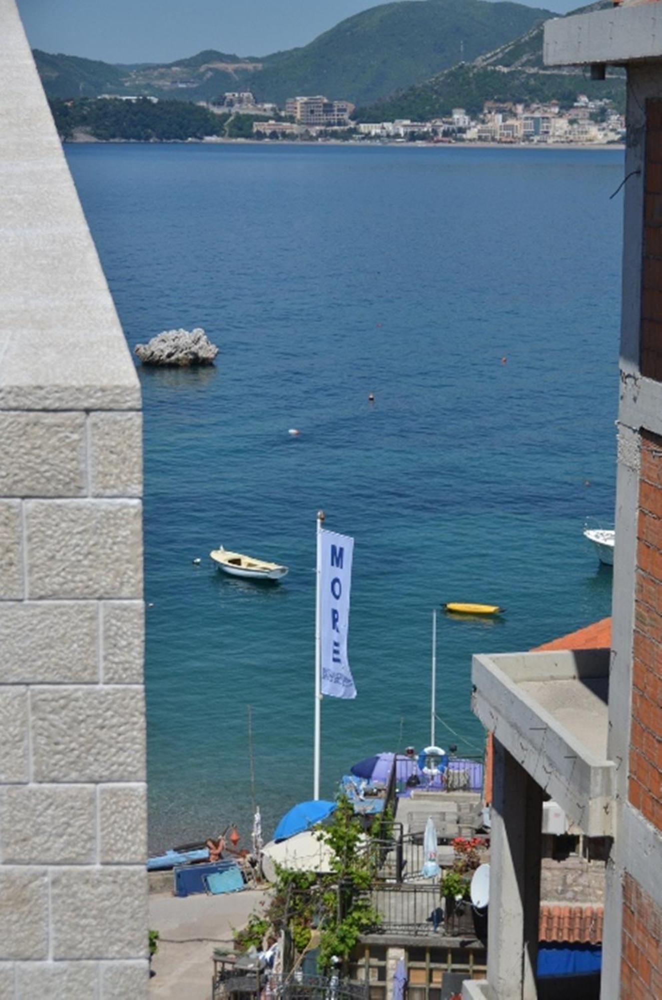 Guest House Villa Pastrovka Sveti Stefan Ruang foto