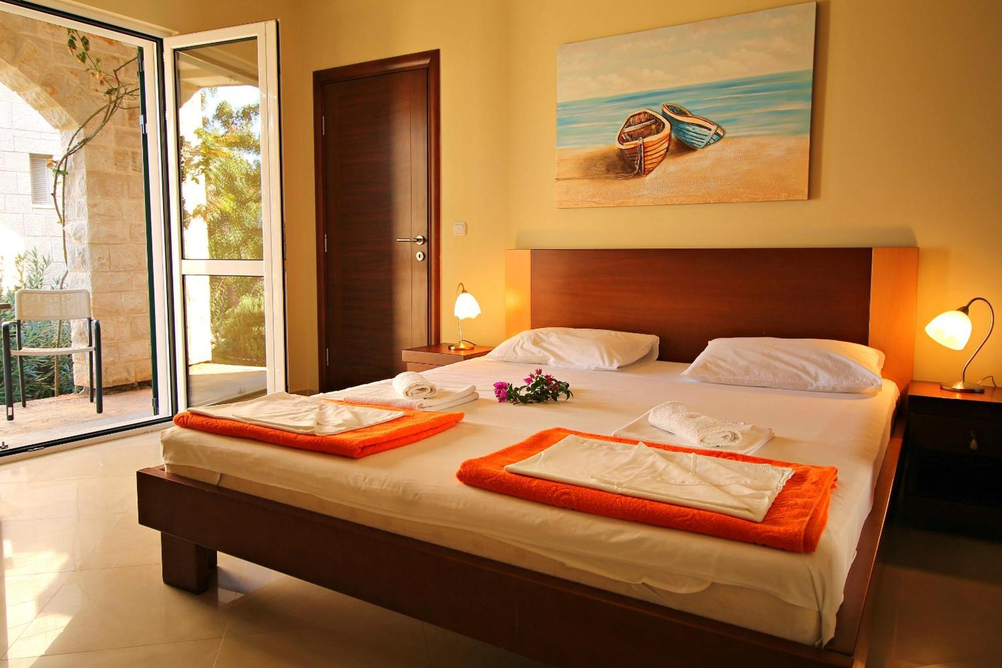 Guest House Villa Pastrovka Sveti Stefan Ruang foto