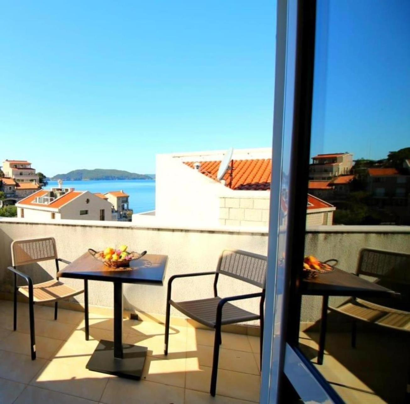 Guest House Villa Pastrovka Sveti Stefan Bagian luar foto